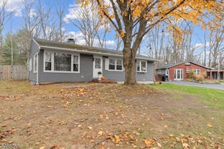 3 Volker Ln, Sandyston, NJ 07827