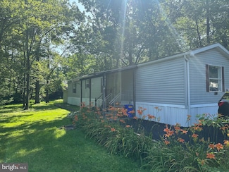 275 Roeder Ln, Sellersville, PA 18960