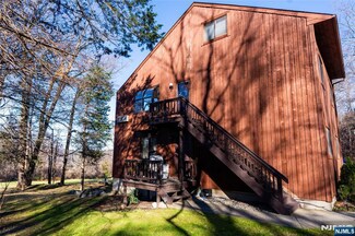 10 Augusta Dr Unit 12, Vernon, NJ 07462