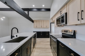 6221 Rassler Ave, Las Vegas, NV 89107