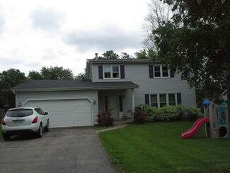 4509 Waubansie Ln, Lisle, IL 60532