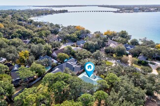 903 Sara Dr, Shalimar, FL 32579