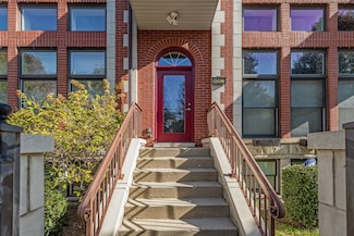 4065 S Ellis Ave, Chicago, IL 60653