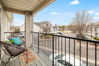 3335 N Lakeharbor Ln Unit 203, Boise, ID 83703