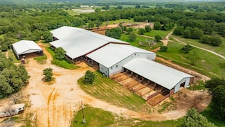 937 Sandy Creek Rd, Bowie, TX 76230