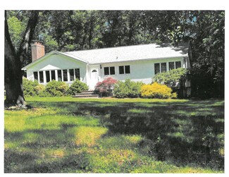 140 Laurel Ln, Syosset, NY 11791