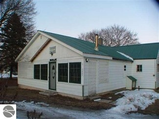 1052 N M 88, Central Lake, MI 49622