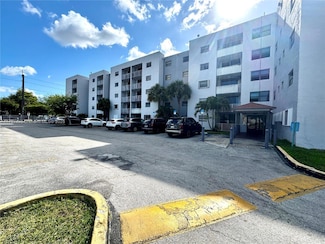 8145 NW 7th St Unit 404, Miami, FL 33126
