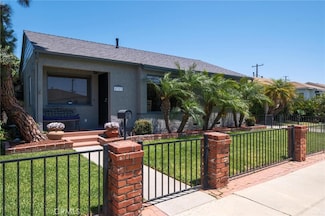 5353 W 121st St, Hawthorne, CA 90250