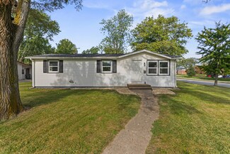 901 Rainbow View, Urbana, IL 61802