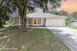 260 Hinchman St SE, Palm Bay, FL 32909
