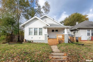 2016 11th St, Rock Island, IL 61201