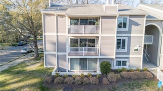 1001 Autumn Woods Ln Unit 105, Virginia Beach, VA 23454
