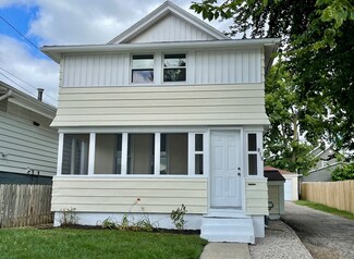 819 Oliver Ave, Aurora, IL 60506