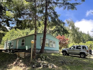 33052 Cedar Valley Dr, Gold Beach, OR 97444