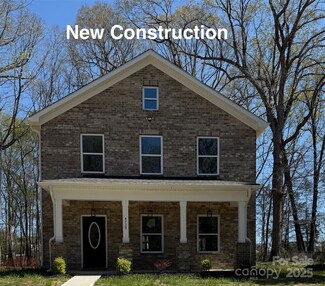 4739 Whispering Oaks Dr, Charlotte, NC 28213