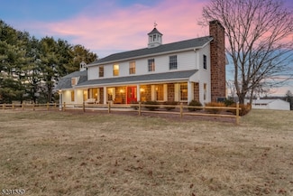 60 Perryville Rd, Pittstown, NJ 08867