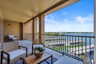 101 W Bank Unit 43, Horseshoe Bay, TX 78657