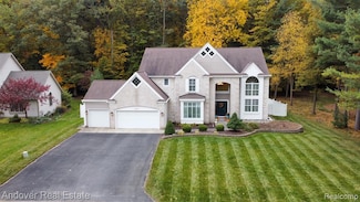 4161 Dunes Pkwy, Norton Shores, MI 49441