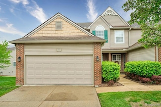 102 Newberry Ln Unit 72, Howell, MI 48843