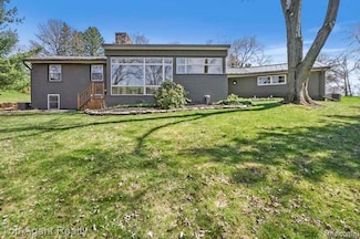 164 W Hickory Grove Rd, Bloomfield Hills, MI 48304