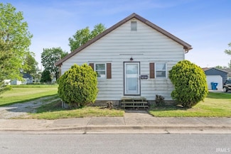 718 Center St, New Haven, IN 46774