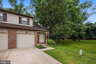 8 Greensward Ln, Cherry Hill, NJ 08002