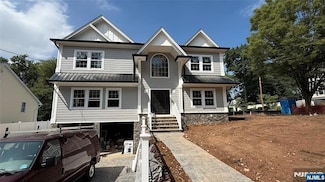 761 6th Ave, River Edge, NJ 07661