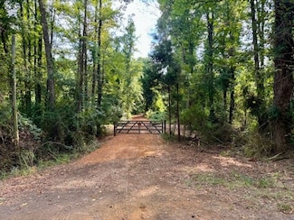 1317 N Main St, Linden, TX 75563