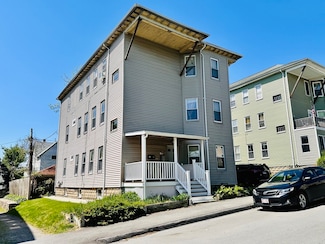 32 Ames St, Worcester, MA 01604