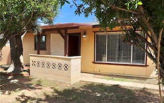 16226 Pine St, Hesperia, CA 92345