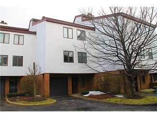 24 Harbour Pointe Common, Buffalo, NY 14202
