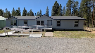 1018 Chapman St, Gilchrist, OR 97737