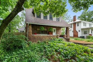 711 W Iowa St, Urbana, IL 61801