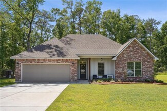 1208 Molitor St, Mandeville, LA 70448