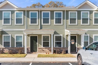 127 Villa Ln, Lincolnton, NC 28092