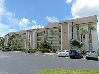 1520 Imperial Golf Course Blvd Unit 225, Naples, FL 34110