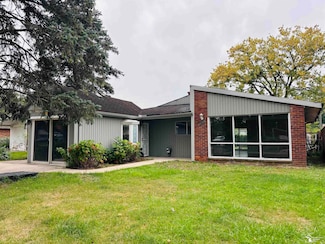 9444 Polk St, Taylor, MI 48180