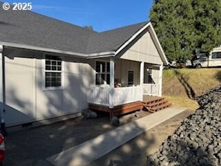 1332 SE Strong Ave, Roseburg, OR 97470