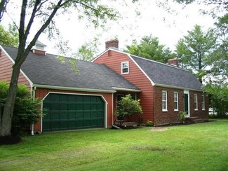 1 Ledge Hill Rd, Orono, ME 04473