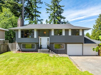 5006 Sunset Ln, Everett, WA 98203