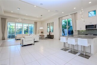 14672 Reserve Ln, Naples, FL 34109