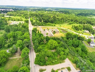 1646 N Milford Rd, Milford, MI 48381