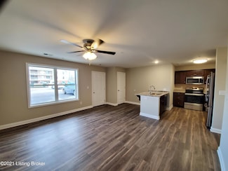 3500 College Dr Unit 201, Jeffersontown, KY 40299