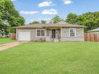 208 W Evans Ave, Bonham, TX 75418