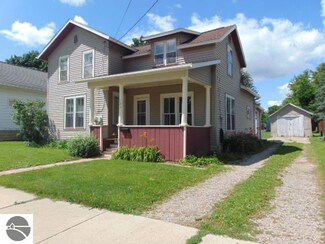 321 E North St, Ithaca, MI 48847