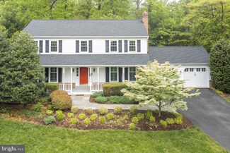 3207 History Dr, Oakton, VA 22124