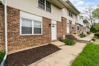 1006 Thornton St Unit A, Lockport, IL 60441