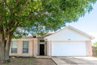 6104 Brookfall Dr, Arlington, TX 76018