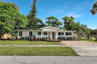 1755 Oakley Ave, Fort Myers, FL 33901